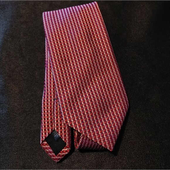 Neiman Marcus tie   - Picture 1 of 5